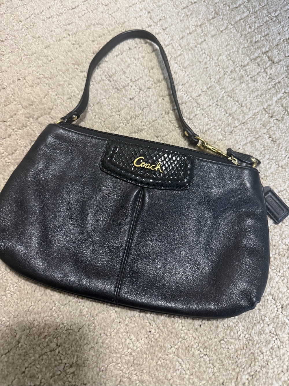Authentic Coach Black Leather Wristlet Clutch Purse Snake Embossed Trim